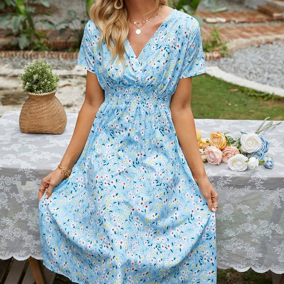 Dresses & Skirts - Women's floral print short-sleeved dress